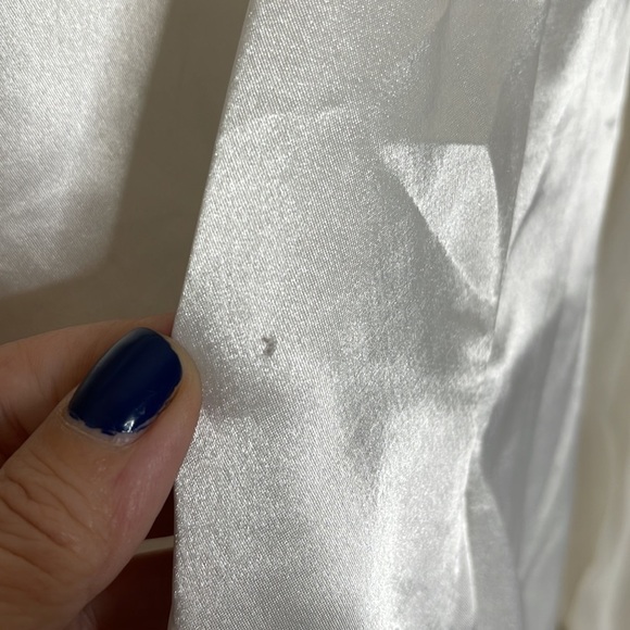 Victoria's Secret Vintage Gold Label White Embroidered Wrap Satin Robe Size M/L - Picture 8 of 10